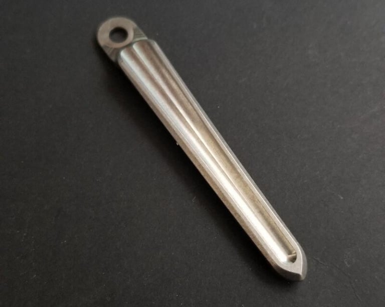 V2 Groove Titanium Clips Millit Knives